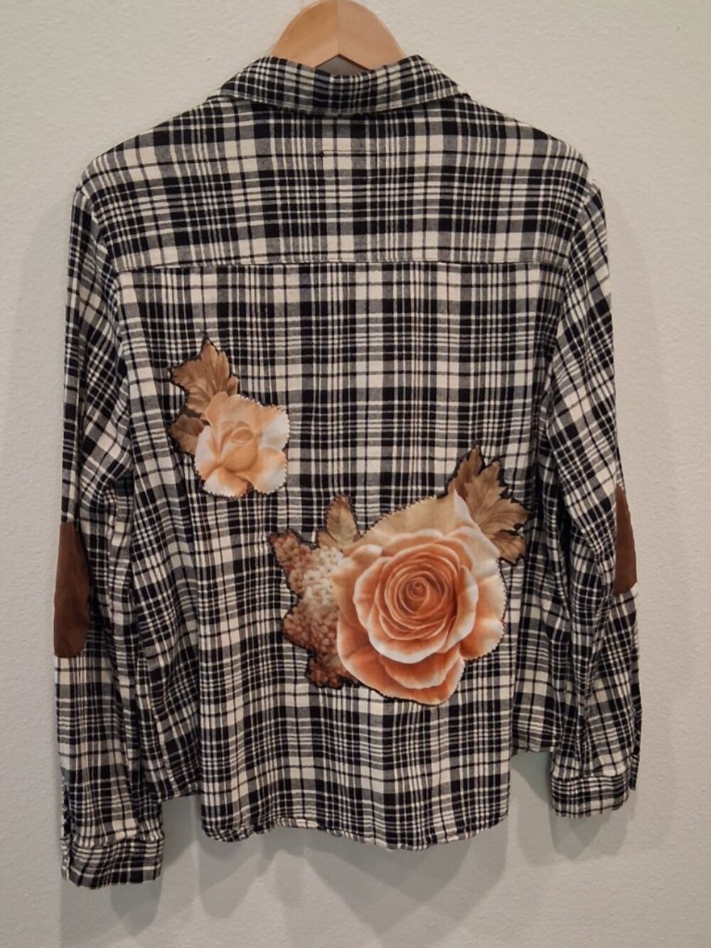 Cavalini Upcycled Black White Plaid Floral Rose Appliqué Flannel Shirt XL